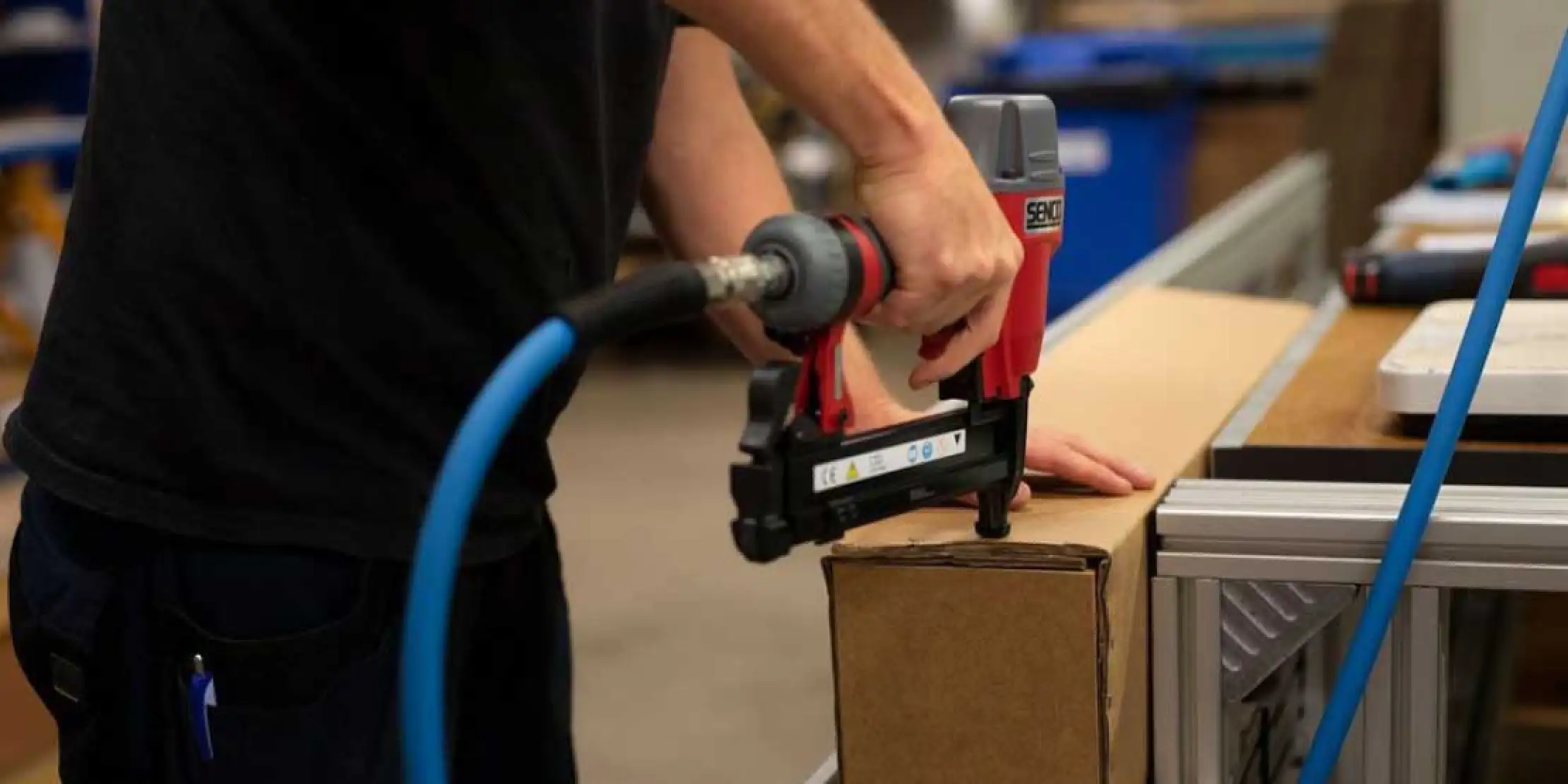Create lean production with ergonomic workstations made from aluminum profiles